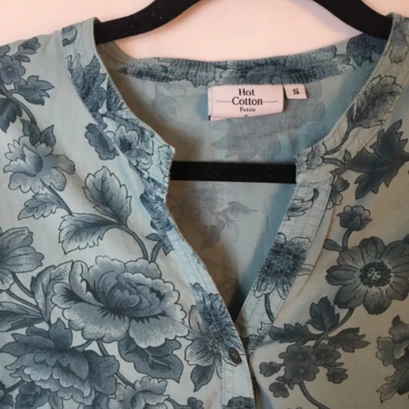 SOLD! Hot Cotton Peony Floral Button Down Shirt Top - Picture 3 of 8